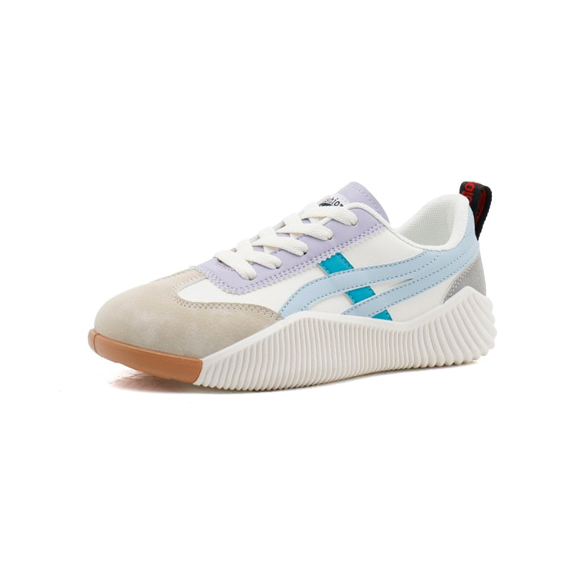 Zarelle Edge Sneaker